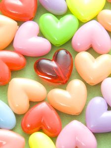 Preview wallpaper hearts, beads, colored