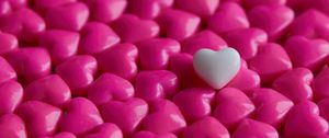 Preview wallpaper hearts, candy, macro, love