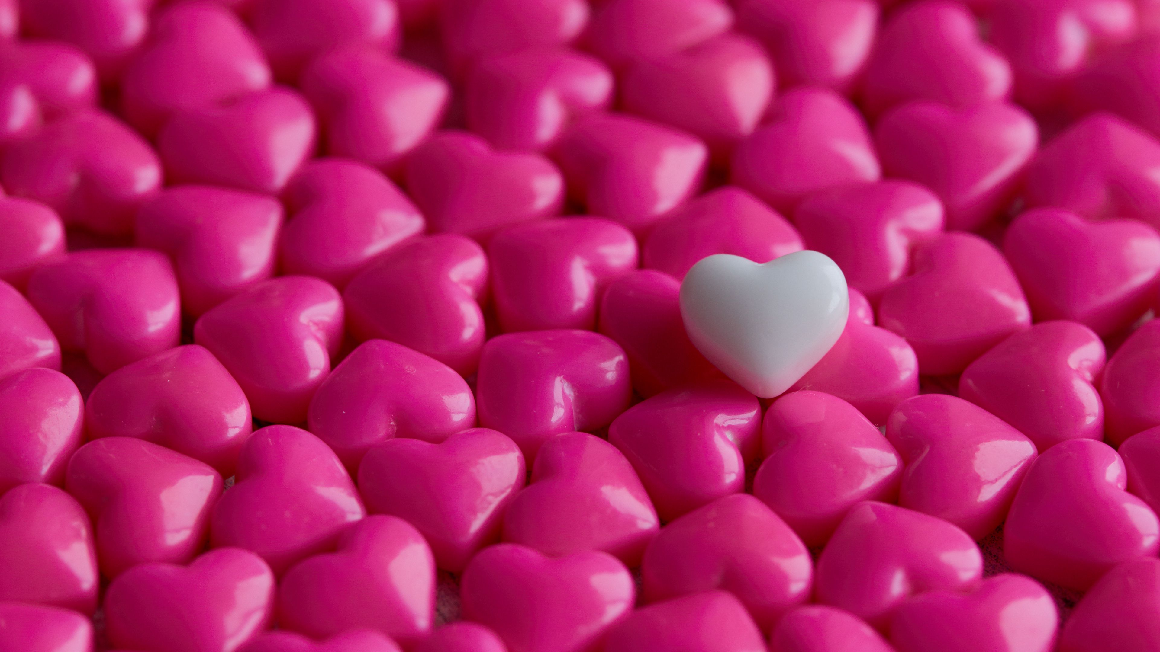 3840x2160 Wallpaper hearts, candy, macro, love