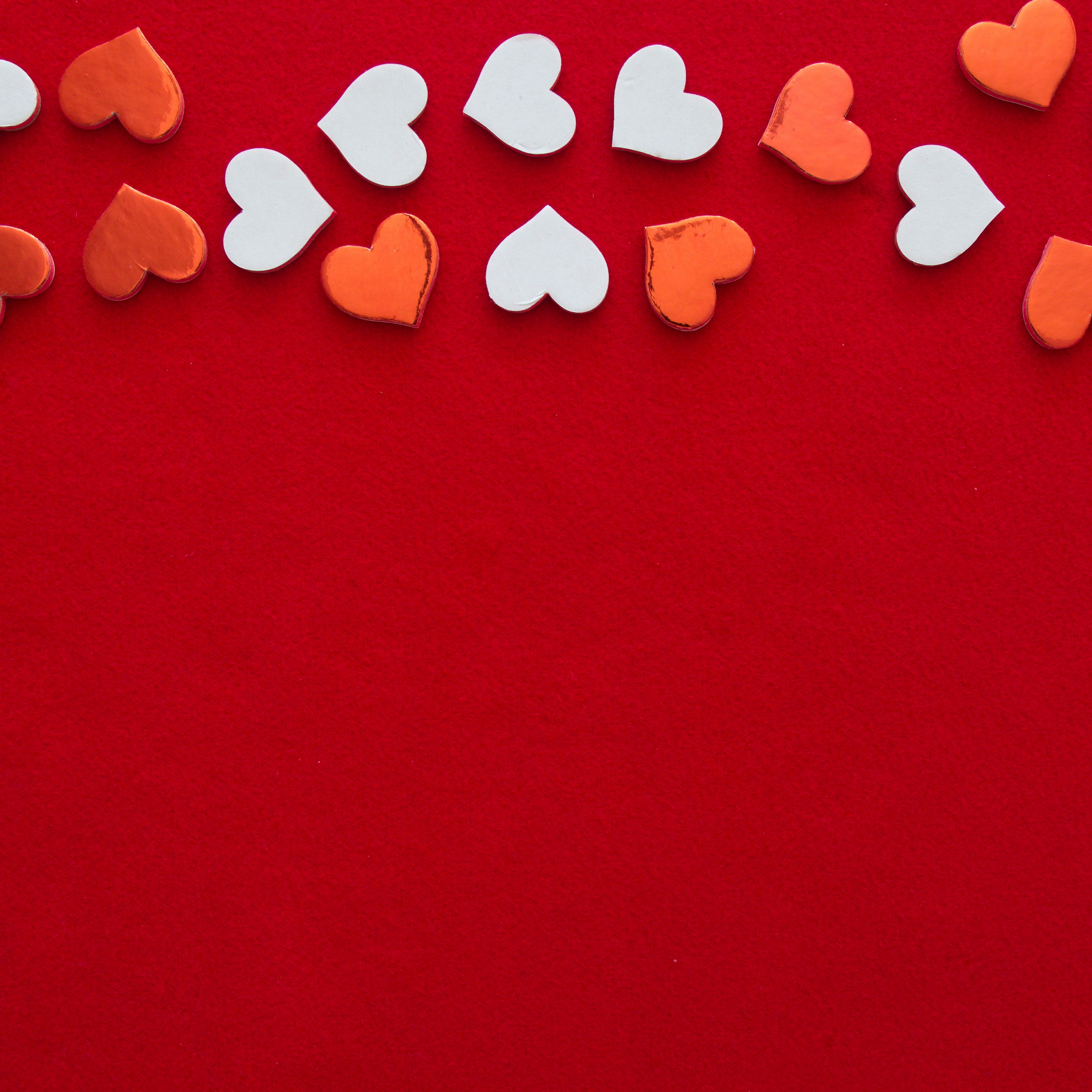 2780x2780 Wallpaper hearts, love, background, white, red