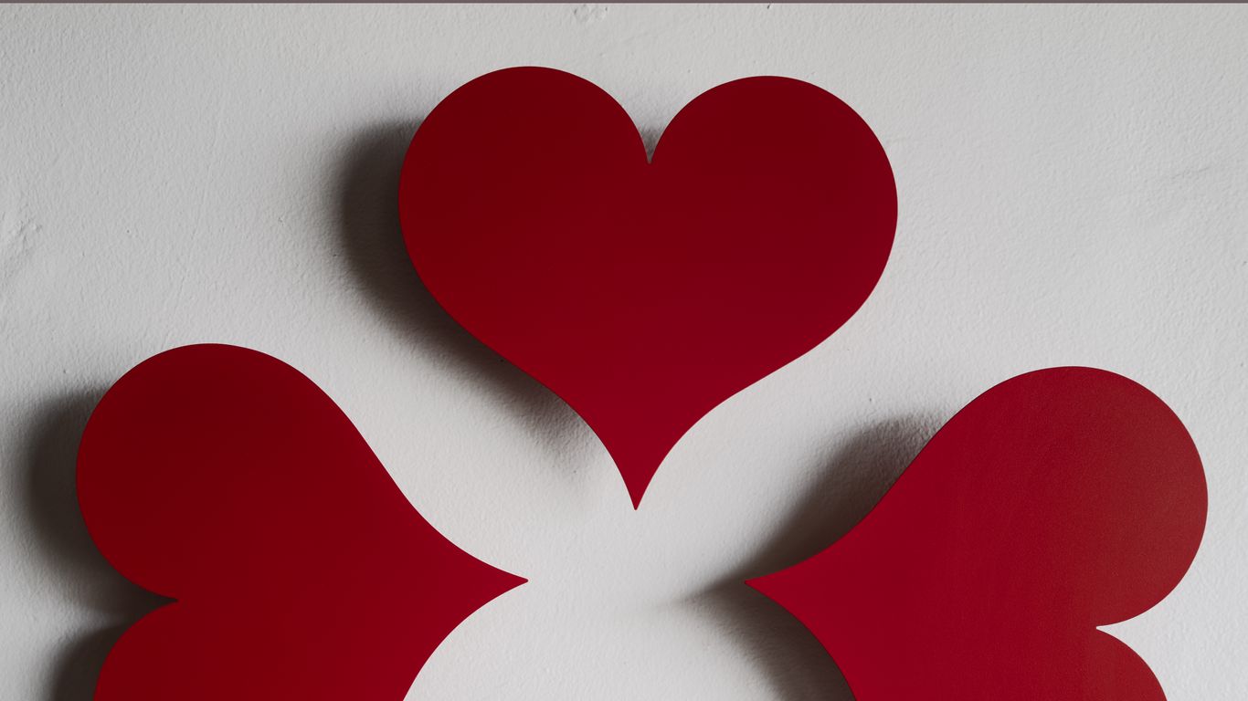 1366x768 Wallpaper hearts, paper, red, white