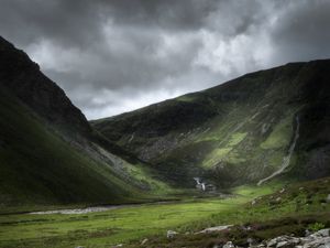 Preview wallpaper hill, river, stream, stones