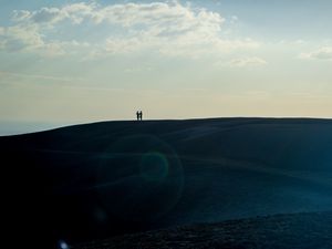 Preview wallpaper hill, silhouettes, sunlight, glare, horizon