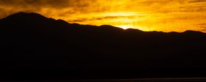 Preview wallpaper hill, sunset, reflection