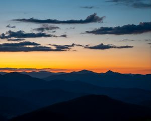 Preview wallpaper hills, mountains, horizon, sunset, sky