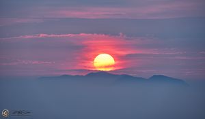 Preview wallpaper hills, sun, sunset