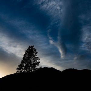 Preview wallpaper hills, tree, silhouettes, cloud