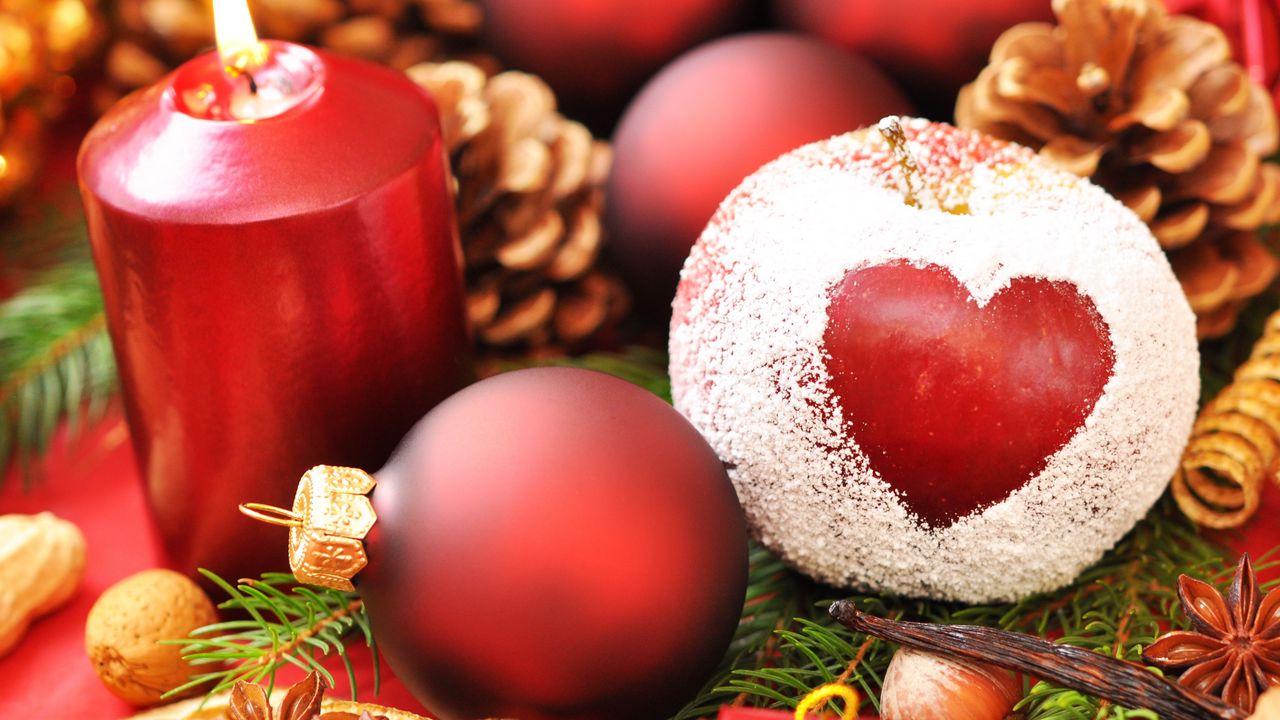 Wallpaper holiday, heart, new year, christmas, candle, apple powder, needles, balls, cones