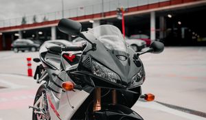 Preview wallpaper honda, bike, motorcycle, front view, bridge