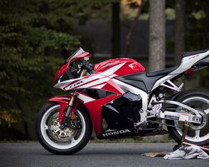 Preview wallpaper honda cbr600rr, honda, motorcycle, red, bike