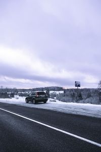 Preview wallpaper honda cr-v, honda, car, gray, road, snow