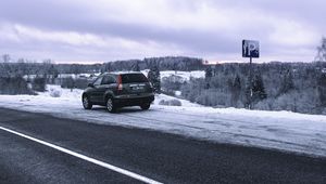 Preview wallpaper honda cr-v, honda, car, gray, road, snow