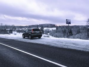 Preview wallpaper honda cr-v, honda, car, gray, road, snow