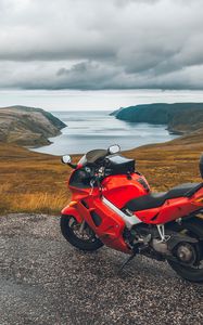 Preview wallpaper honda, motorcycle, bike, mountains, sea, travel