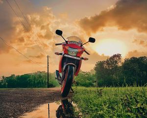 Preview wallpaper honda, motorcycle, bike, front view, red, reflection