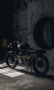 Preview wallpaper honda, motorcycle, bike, black, garage