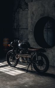 Preview wallpaper honda, motorcycle, bike, black, garage