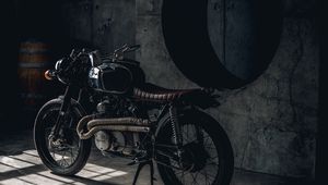 Preview wallpaper honda, motorcycle, bike, black, garage
