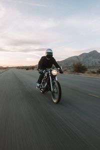 Preview wallpaper honda, motorcycle, bike, motorcyclist, speed, road