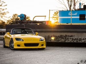 Preview wallpaper honda s2000, honda, car, yellow, sunset