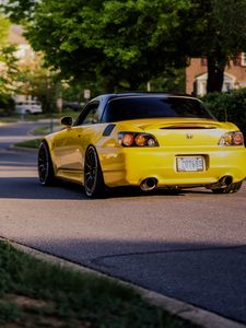 Preview wallpaper honda s2000, honda, sunlight, yellow