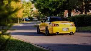 Preview wallpaper honda s2000, honda, sunlight, yellow