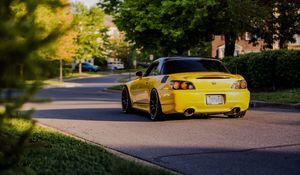 Preview wallpaper honda s2000, honda, sunlight, yellow