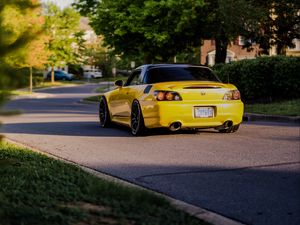 Preview wallpaper honda s2000, honda, sunlight, yellow