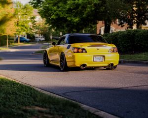 Preview wallpaper honda s2000, honda, sunlight, yellow