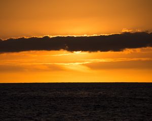 Preview wallpaper horizon, clouds, sea, sunset