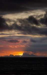 Preview wallpaper horizon, clouds, sunset, nature