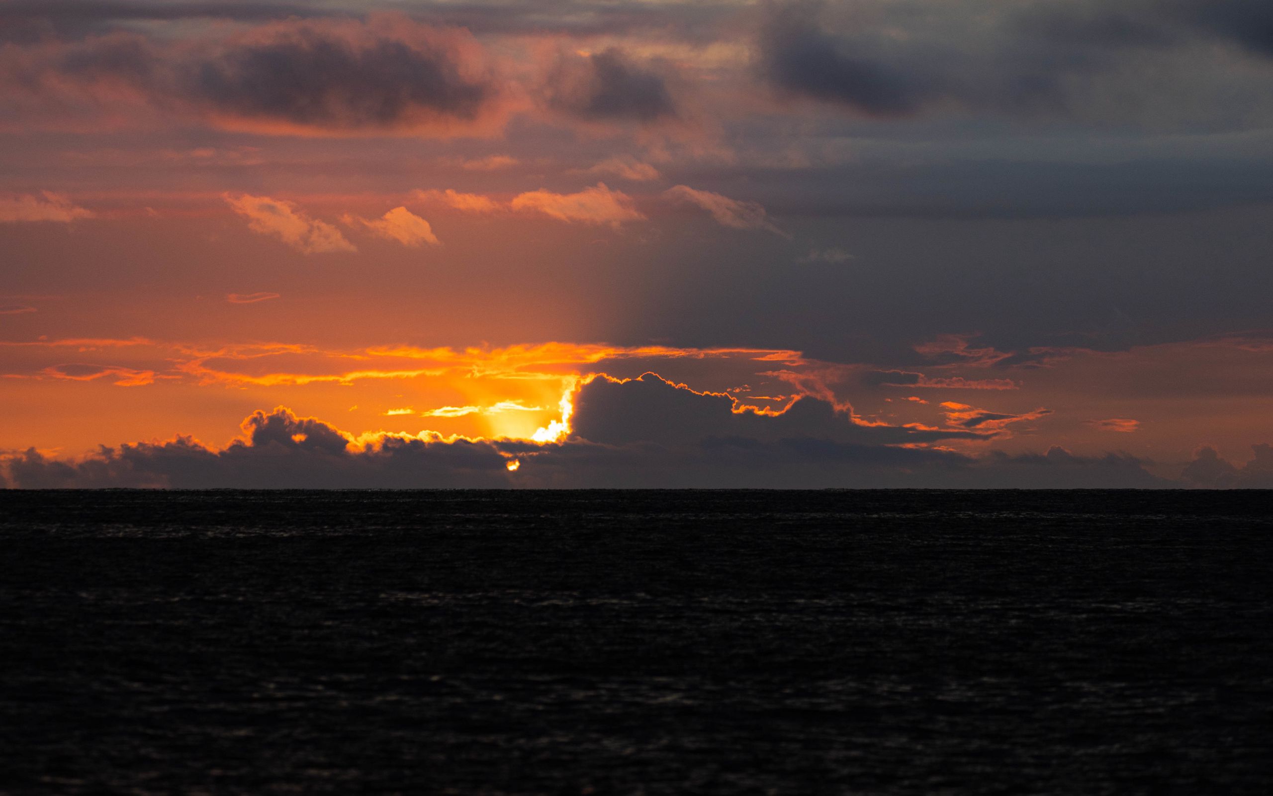 2560x1600 Wallpaper horizon, clouds, sunset, nature