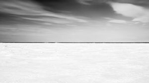 Preview wallpaper horizon, ice, snow, winter, sky, bw