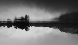Preview wallpaper horizon, river, bw, reflection
