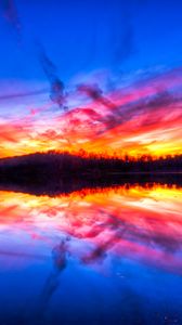 Preview wallpaper horizon, river, sunset, night, sky, colorful