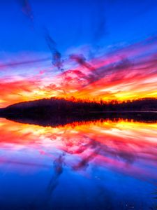 Preview wallpaper horizon, river, sunset, night, sky, colorful