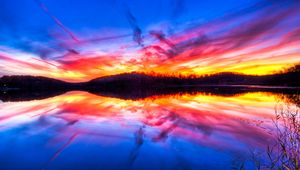 Preview wallpaper horizon, river, sunset, night, sky, colorful