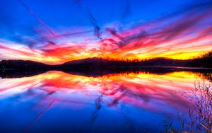 Preview wallpaper horizon, river, sunset, night, sky, colorful