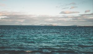 Preview wallpaper horizon, sea, waves, hills