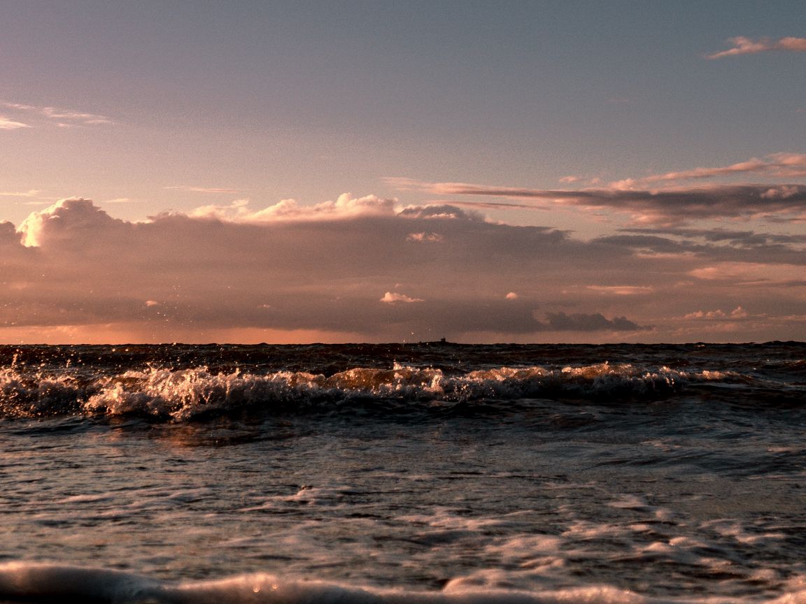 1152x864 Wallpaper horizon, sea, waves, coast, sky