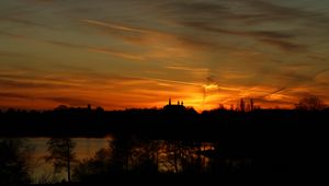 Preview wallpaper horizon, sunset, castle, silhouette