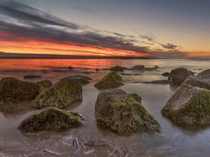 Preview wallpaper horizon, sunset, stones, shore