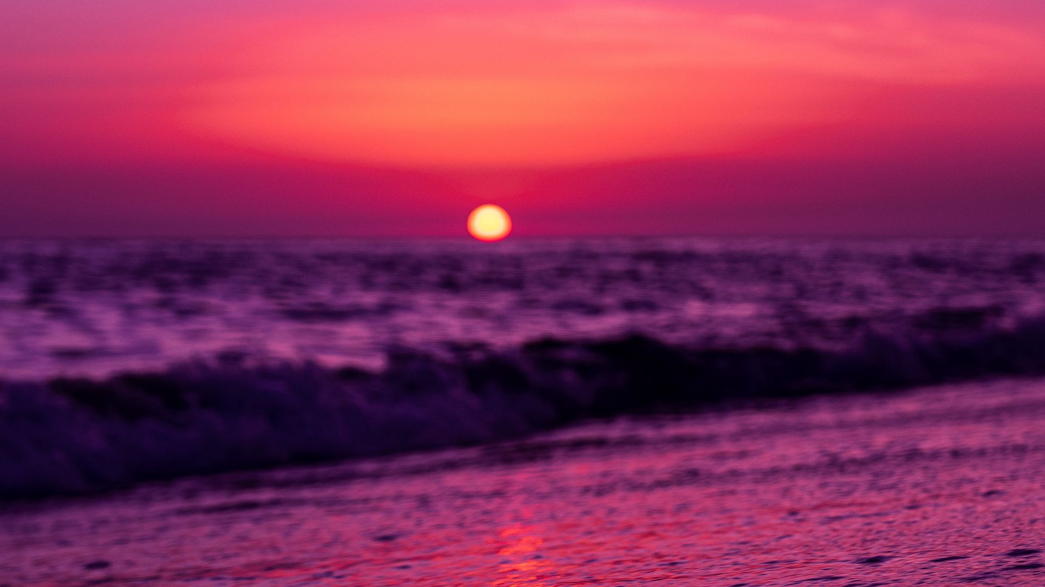 2048x1152 Wallpaper horizon, sunset, sun, purple