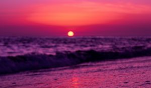 Preview wallpaper horizon, sunset, sun, purple