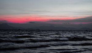 Preview wallpaper horizon, sunset, water, clouds, hills