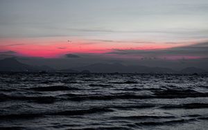 Preview wallpaper horizon, sunset, water, clouds, hills