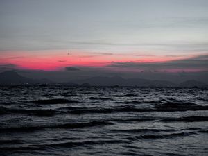 Preview wallpaper horizon, sunset, water, clouds, hills