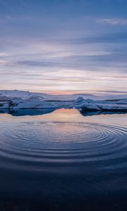 Preview wallpaper horizon, water, circles, snowy