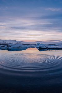 Preview wallpaper horizon, water, circles, snowy