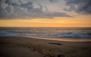 Preview wallpaper horizon, waves, sand, beach